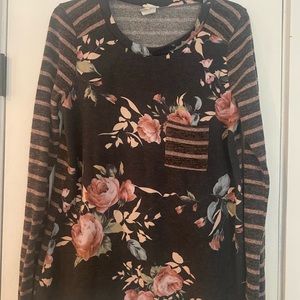 Women’s sweater - size medium
